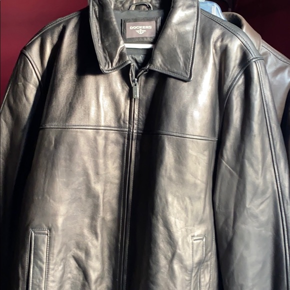 Another jacket - Picture 2 of 4